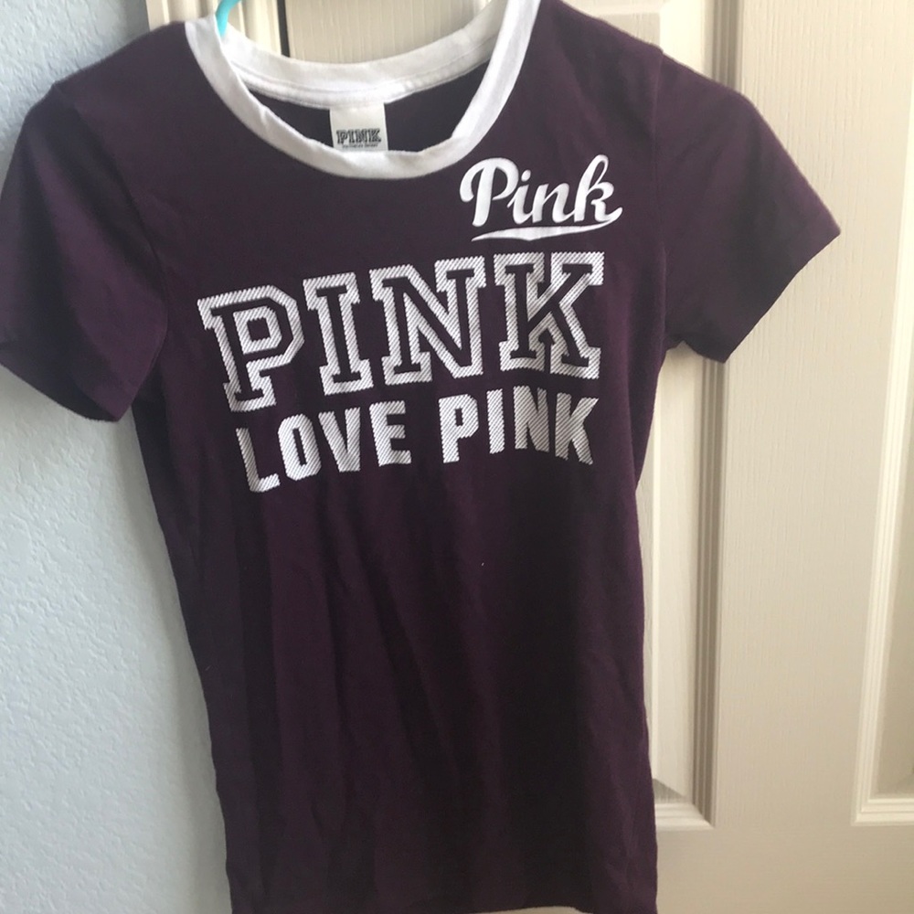 purple/maroon vs/pink shirt